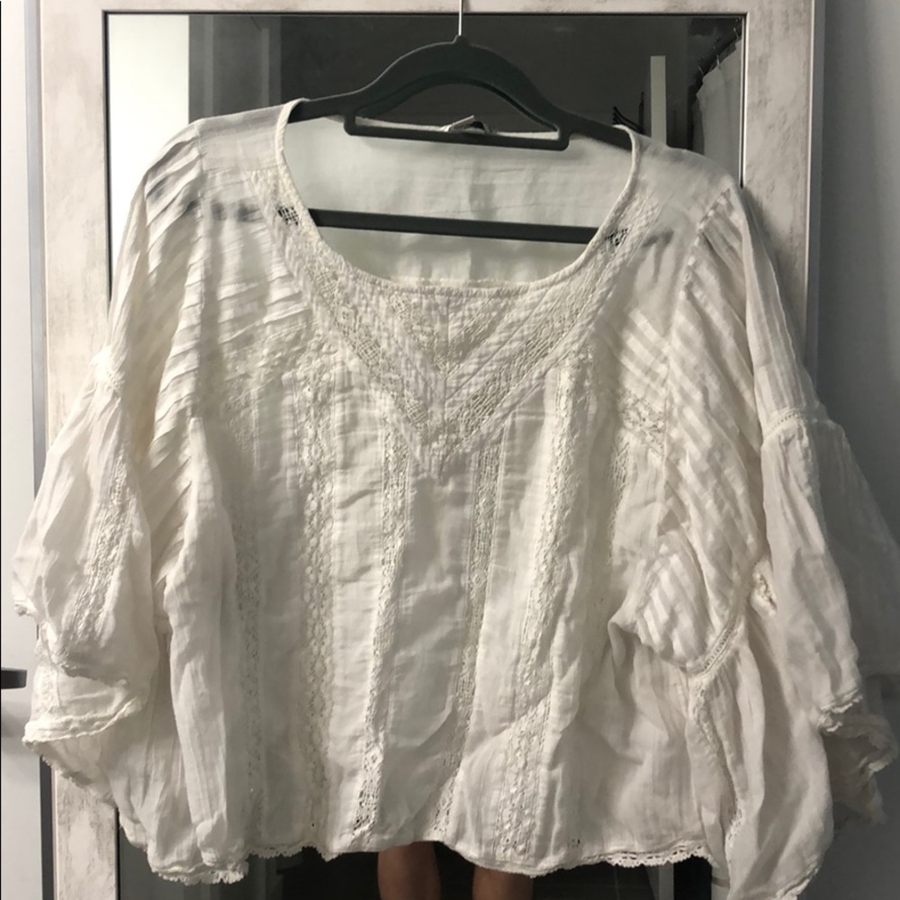 American Eagle Flowy Top
